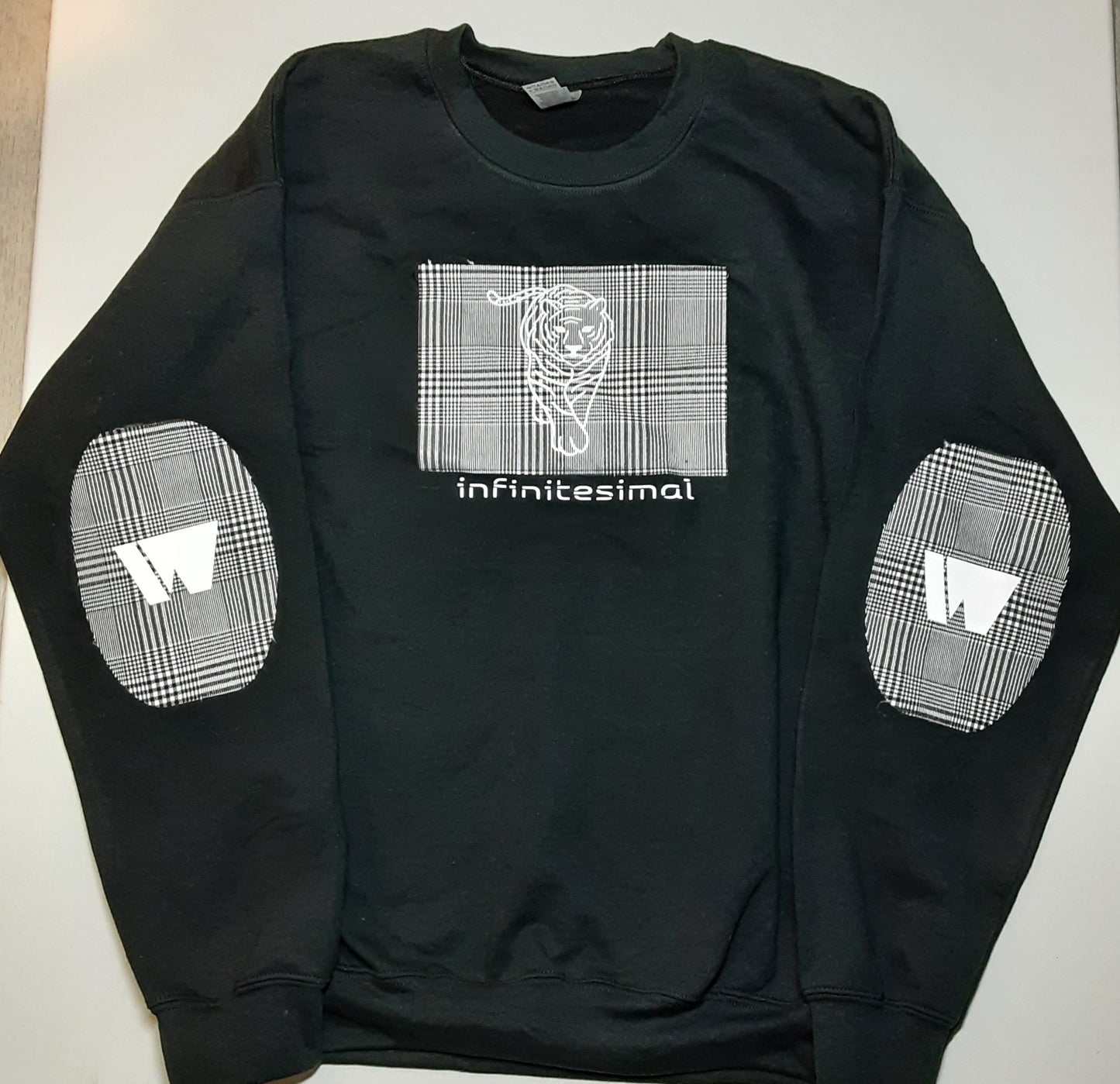 Jynx - Black and White Print Sweater